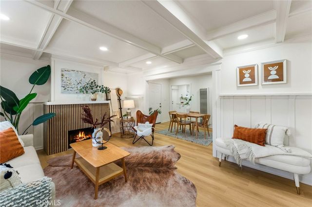 4360 Huntington Drive S, Los Angeles