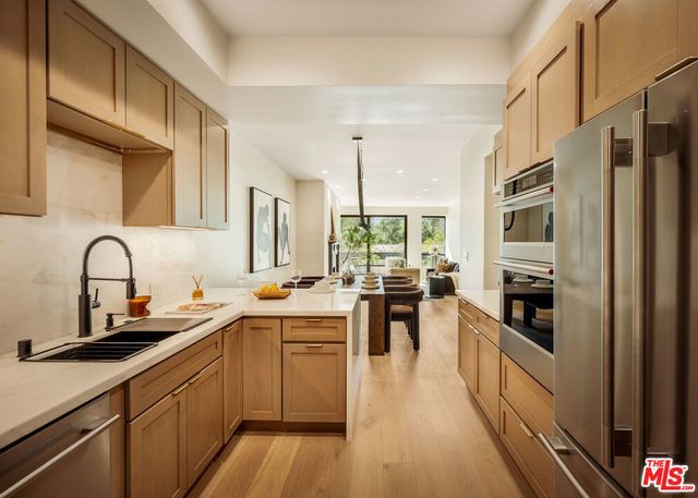 10551 Wilshire Boulevard # 403, Los Angeles