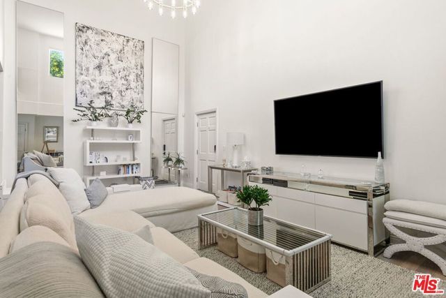 1010 N Curson Avenue # 101, Los Angeles