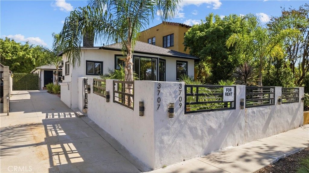 3707 Valleybrink # 3707-3709, Los Angeles