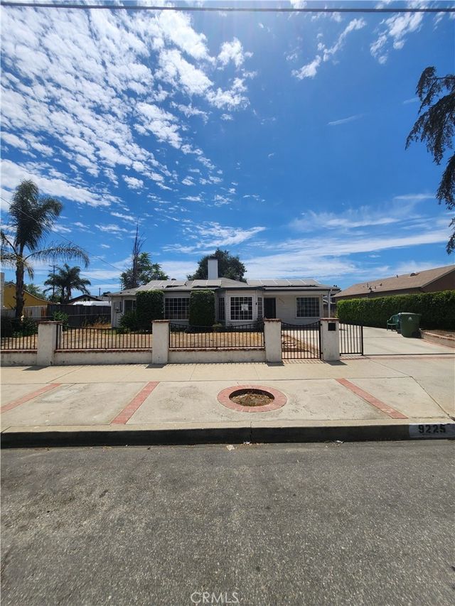 9225 Telfair, Sun Valley