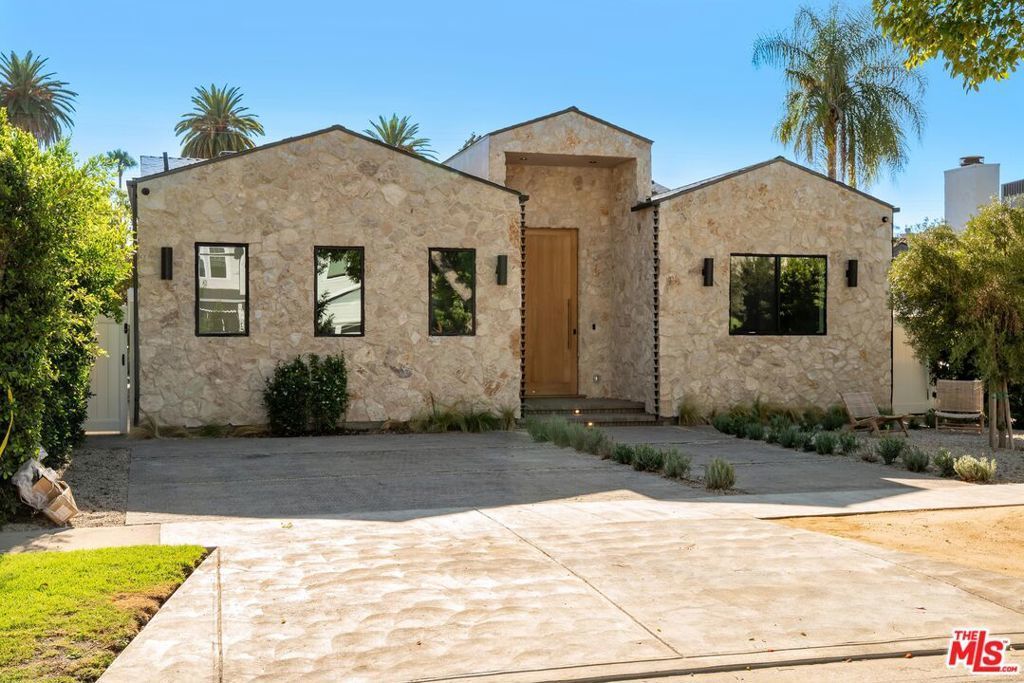 4641 Vesper Avenue, Sherman Oaks