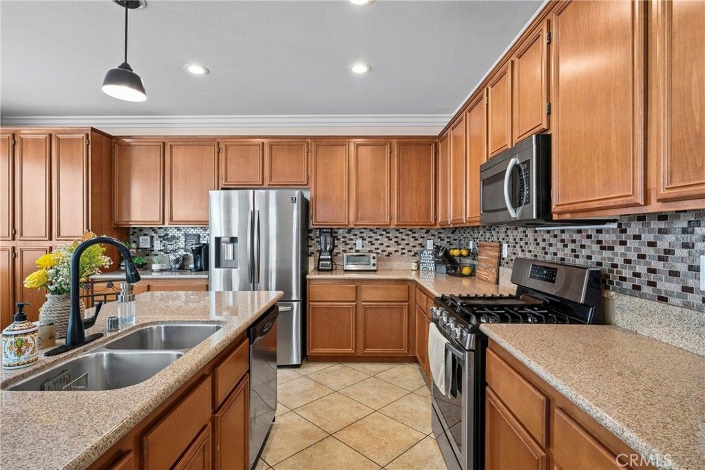 3875 Taconite, San Bernardino