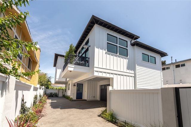 2303 Marshallfield Lane B, Redondo Beach.