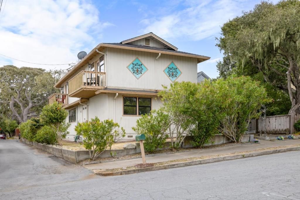 917 Fountain Avenue, Pacific Grove