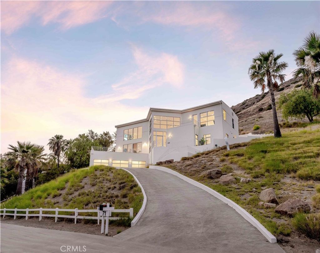 71 Coolwater Road, Bell Canyon