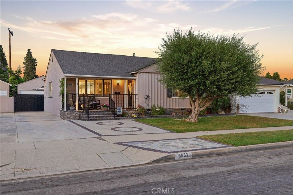 6533 E Walkerton Street, Long Beach