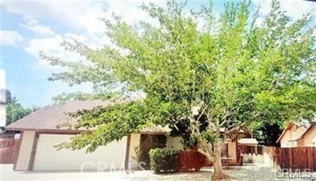 15016 Whitekirk, Victorville