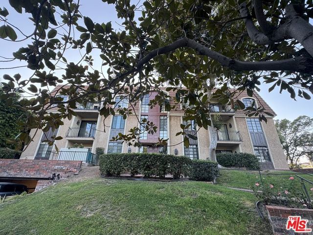 801 S Plymouth Boulevard # 302, Los Angeles