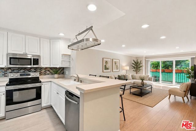 2940 N Verdugo Road # 213, Glendale