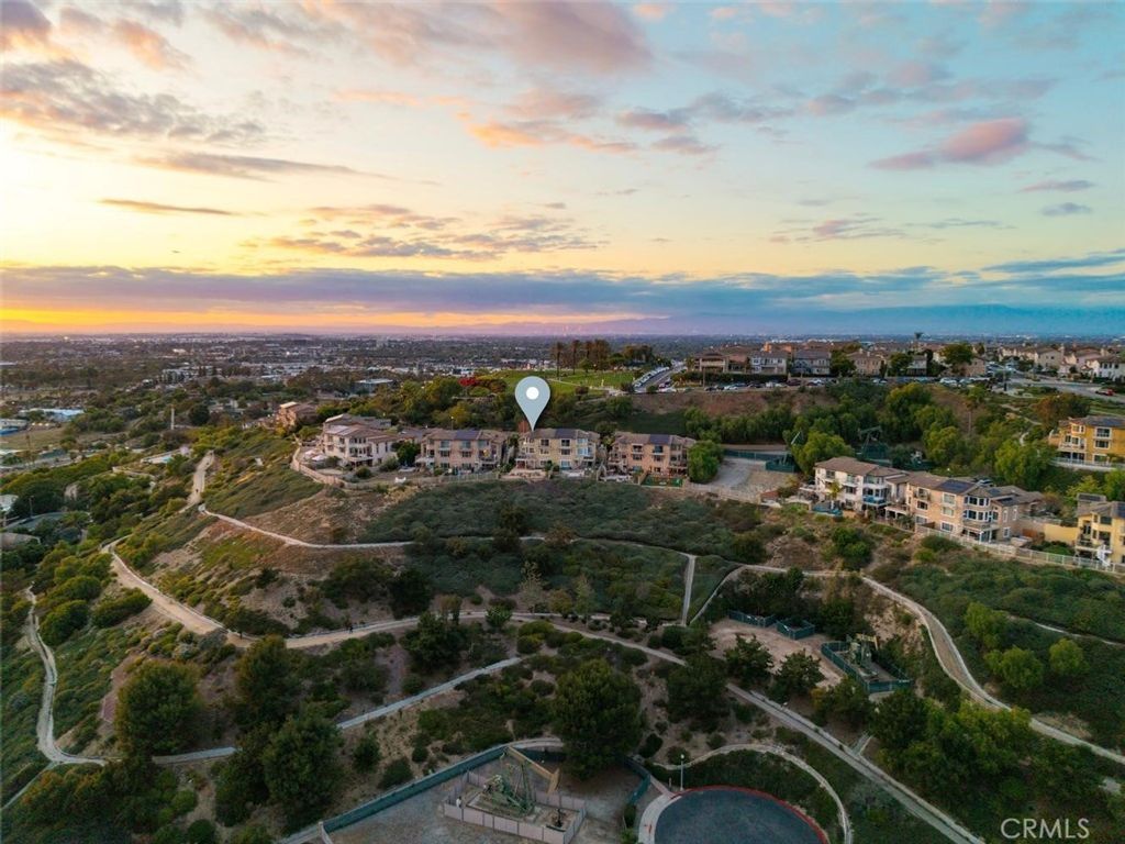 2212 Sea Ridge, Signal Hill