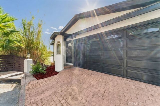 10945 Mountair, Los Angeles