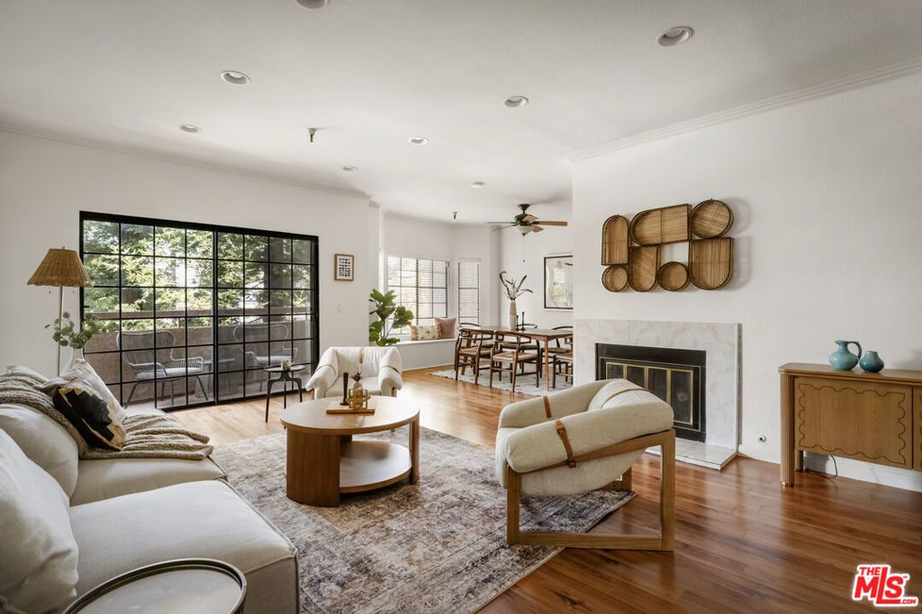 14630 Dickens Street # 202, Los Angeles