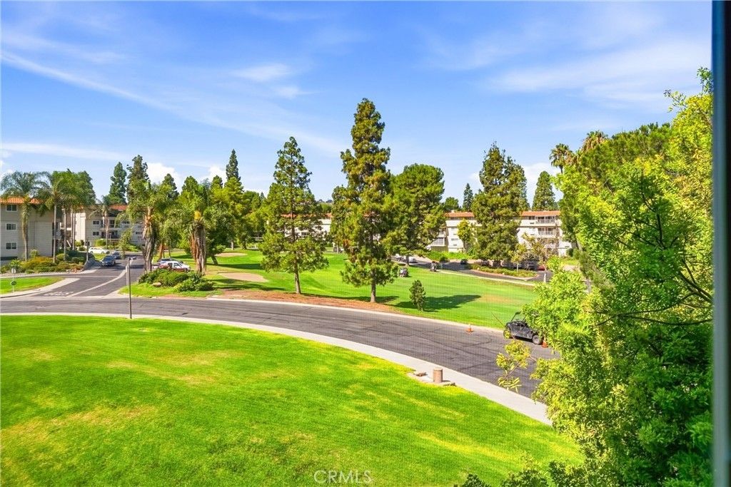 2355 Via Mariposa W # 2c, Laguna Woods