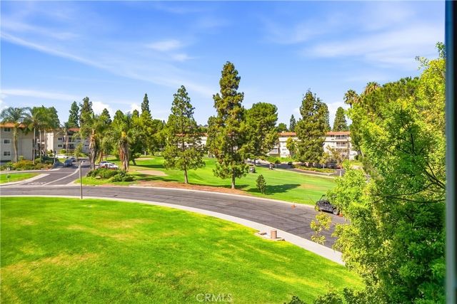 2355 Via Mariposa W # 2c, Laguna Woods