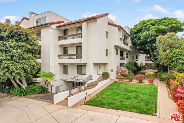 621 S Barrington Avenue # 110, Los Angeles