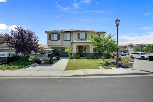 577 Sapphire Parkway, Oakley