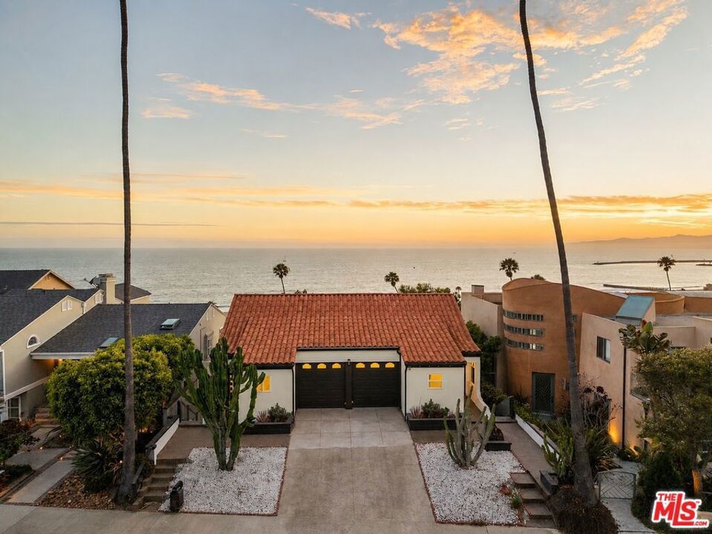 7325 Rindge Avenue, Playa Del Rey