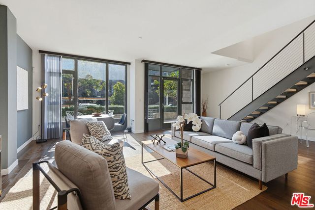 13045 Pacific # 120, Los Angeles