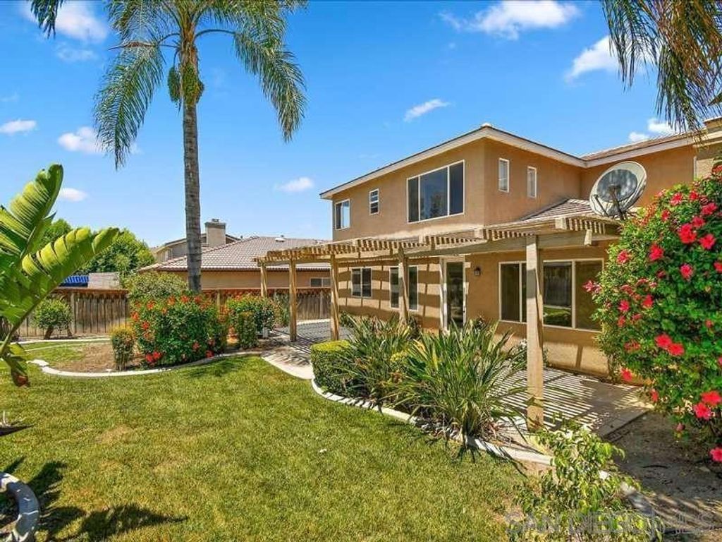 1586 Silver Cup Ct, Redlands