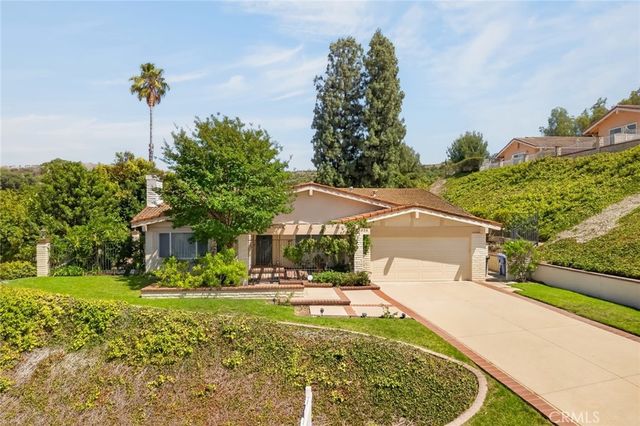 1526 S Fairway Knolls, West Covina
