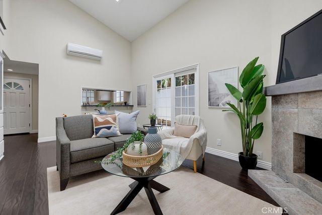 1118 Sandi Lane, Costa Mesa