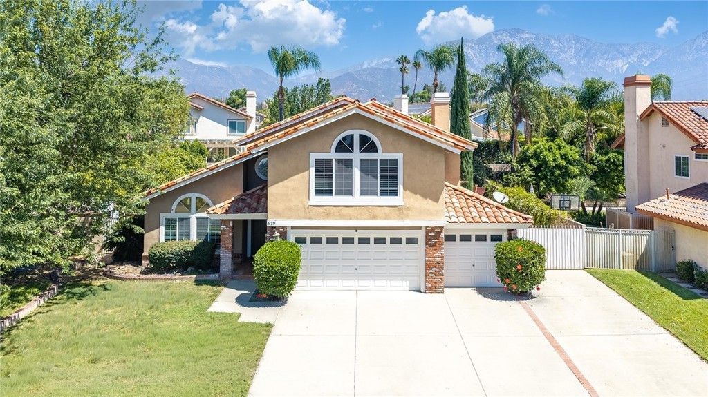 919 W 14th St, Upland