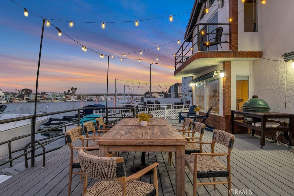 2320 Jamestown Lane, Oxnard