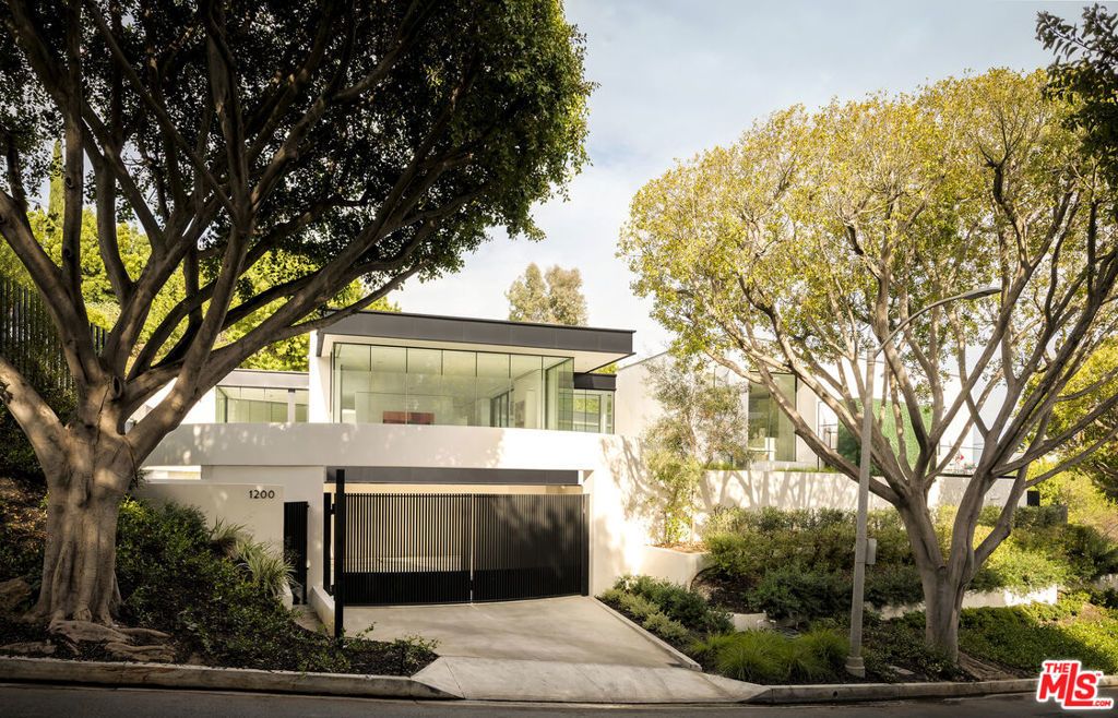 1200 Laurel Way, Beverly Hills