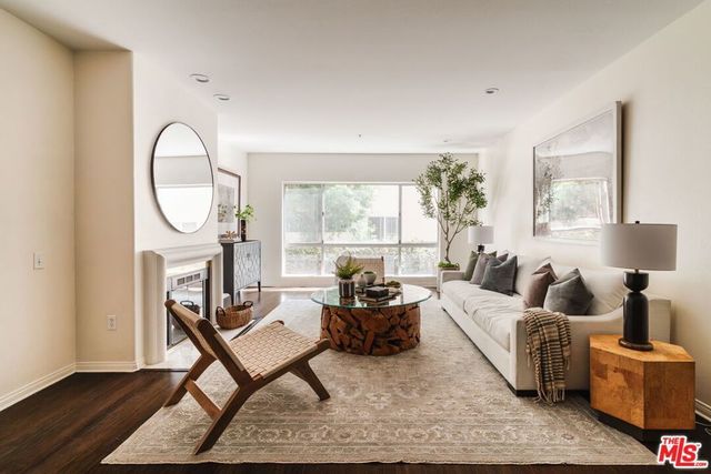 11855 Goshen Avenue # 104, Los Angeles