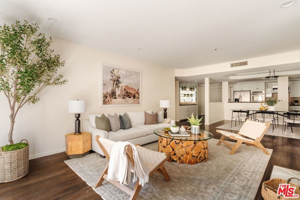 11855 Goshen Avenue # 104, Los Angeles