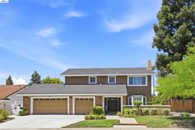 1042 Lomitas Ave, Livermore