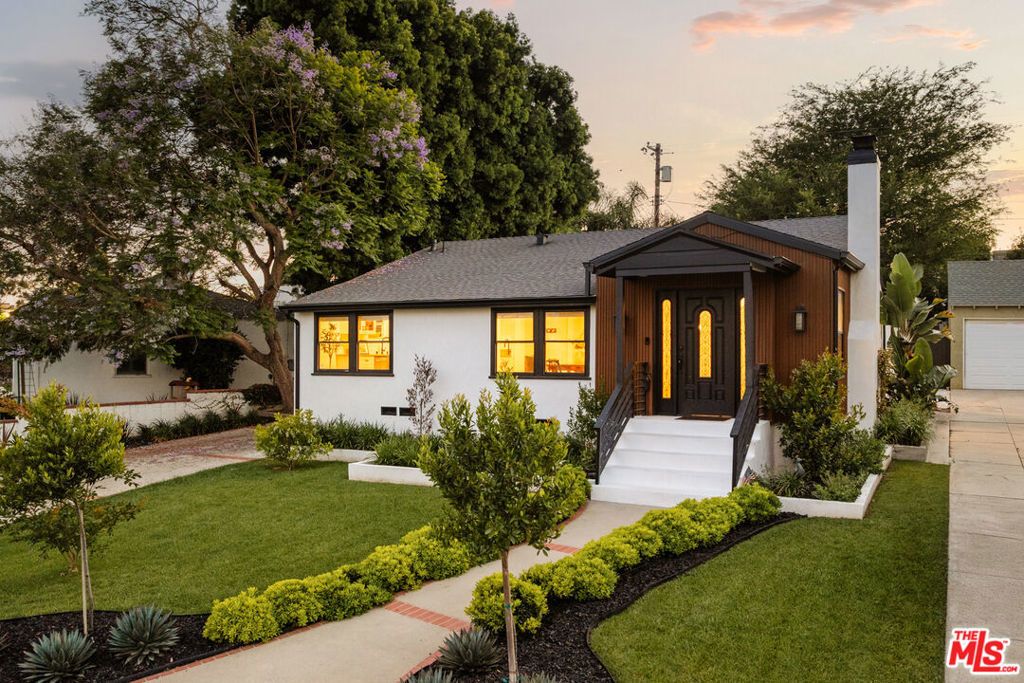 8421 Airlane Avenue, Los Angeles
