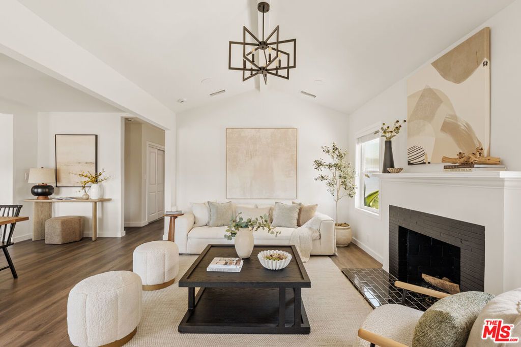 8421 Airlane Avenue, Los Angeles