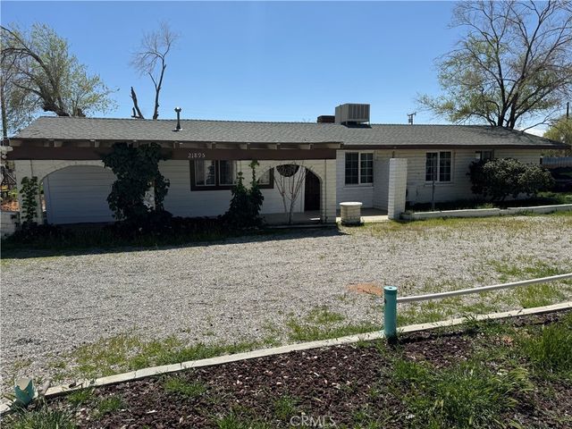 21895 Biloxi Road, Apple Valley