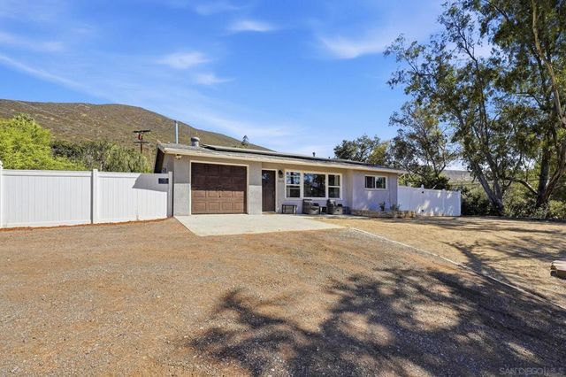 1315 Hillcrest Dr, Alpine