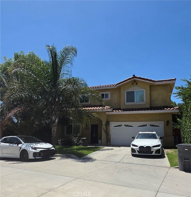11739 Thorson Avenue, Lynwood