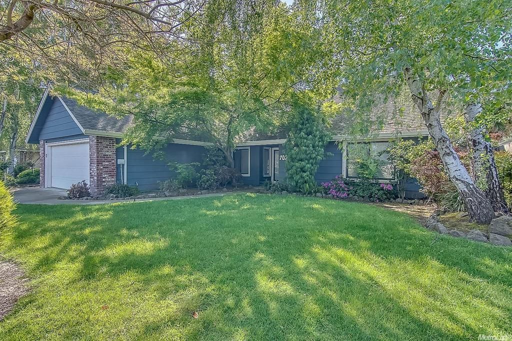 7020 Bridgeport Circle, Stockton
