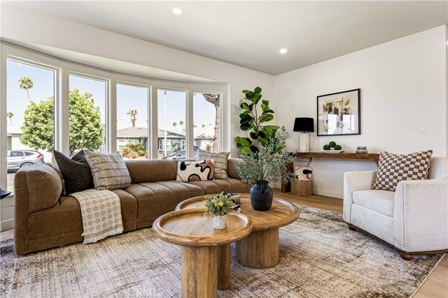 3880 Olmsted Avenue, Los Angeles