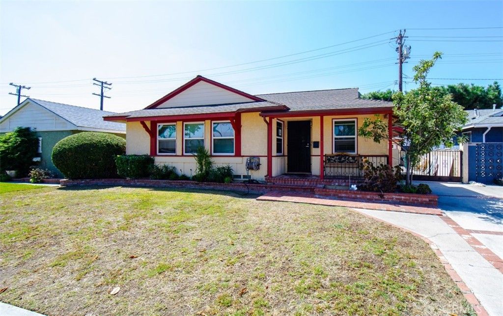 100 W Barclay, Long Beach