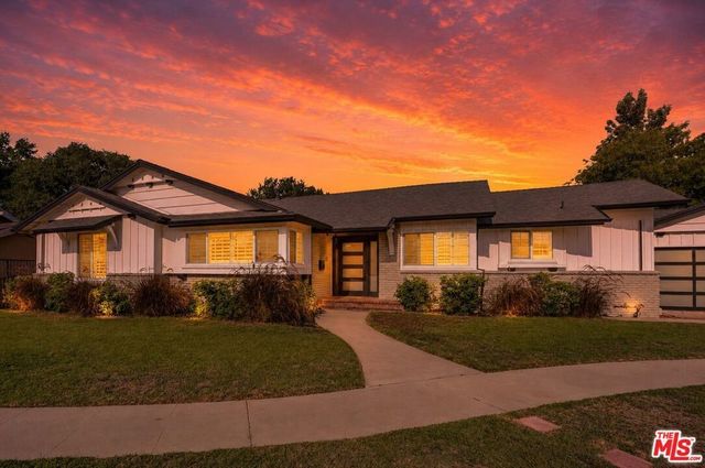 9449 Forbes Avenue, Los Angeles