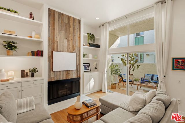 4914 Mcconnell Avenue # 1/2, Los Angeles
