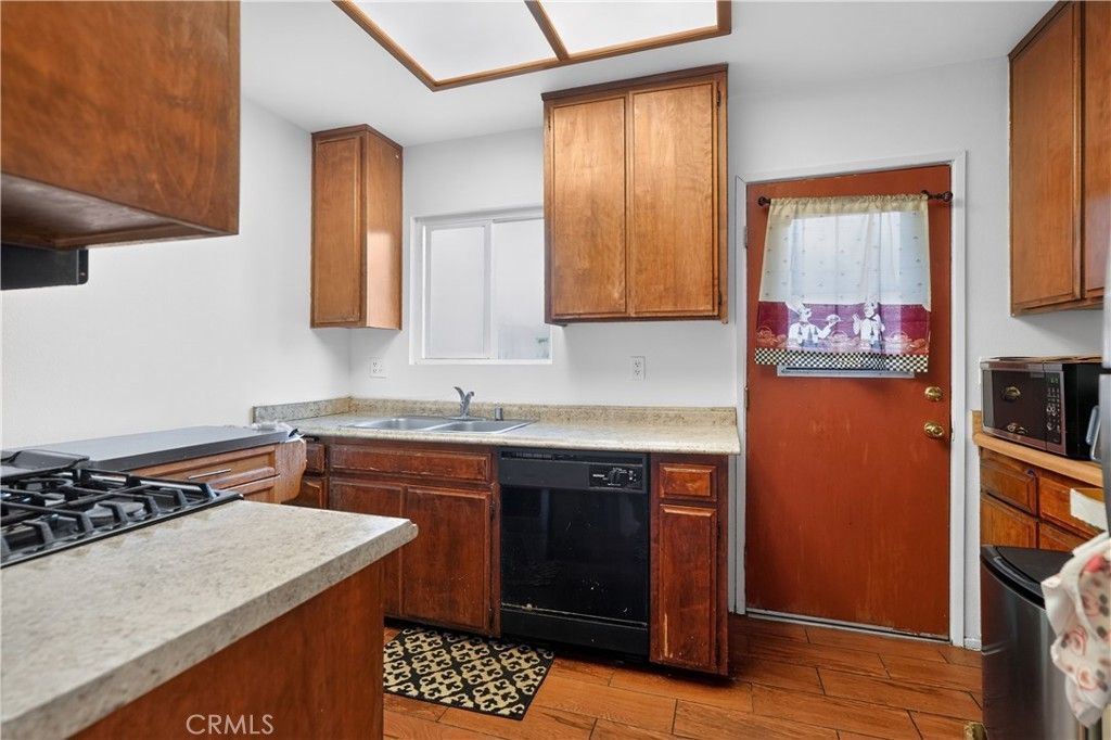 23419 Anchor, Carson