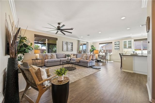 31481 Darlington Oak Drive, Winchester