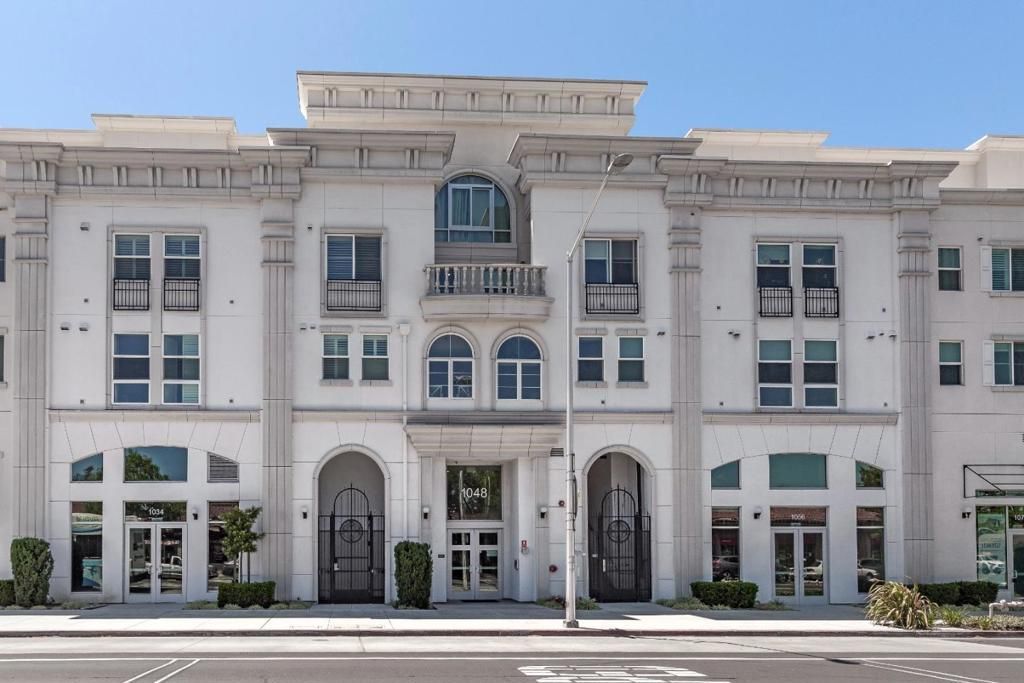 1048 Monroe Street # 207, Santa Clara