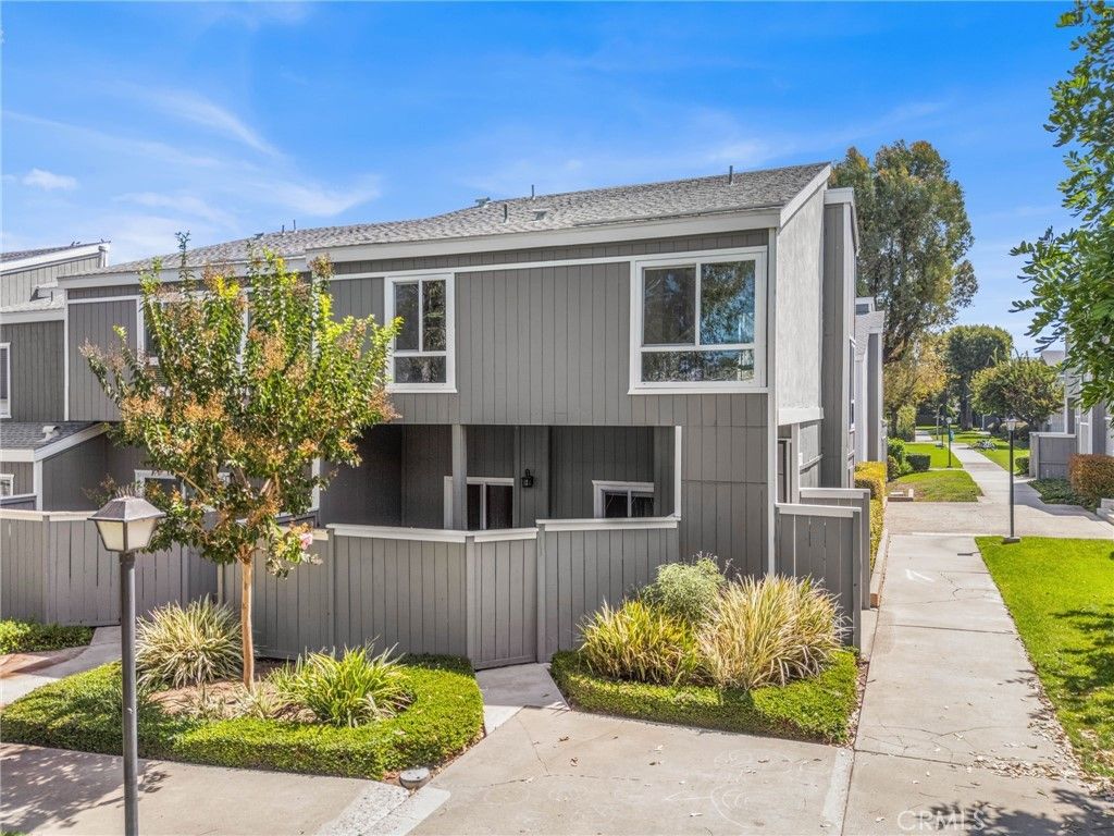 2710 W Segerstrom Avenue # F, Santa Ana