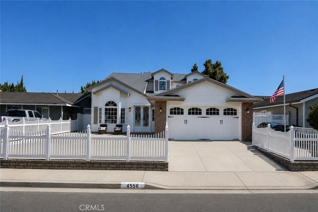 4556 Guava, Seal Beach