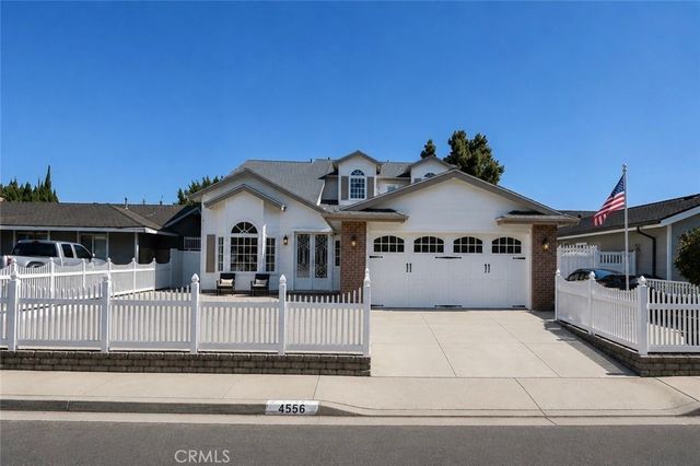 4556 Guava, Seal Beach