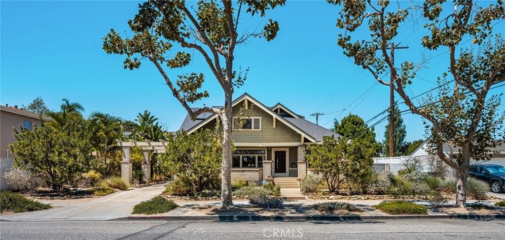 323 E Bixby, Long Beach