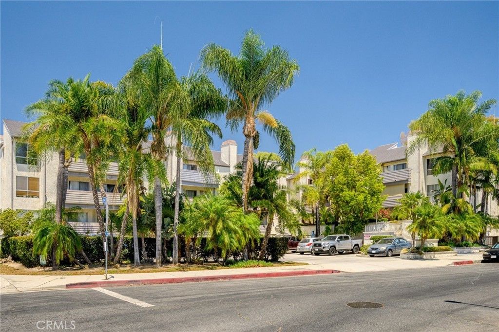20253 Keswick Street # 331, Winnetka